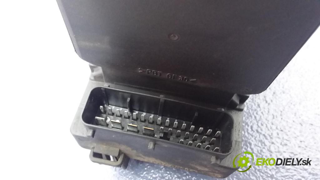 Volkswagen Passat 1.9 tdi 2001 čerpadlo ABS x 3B0614111HL