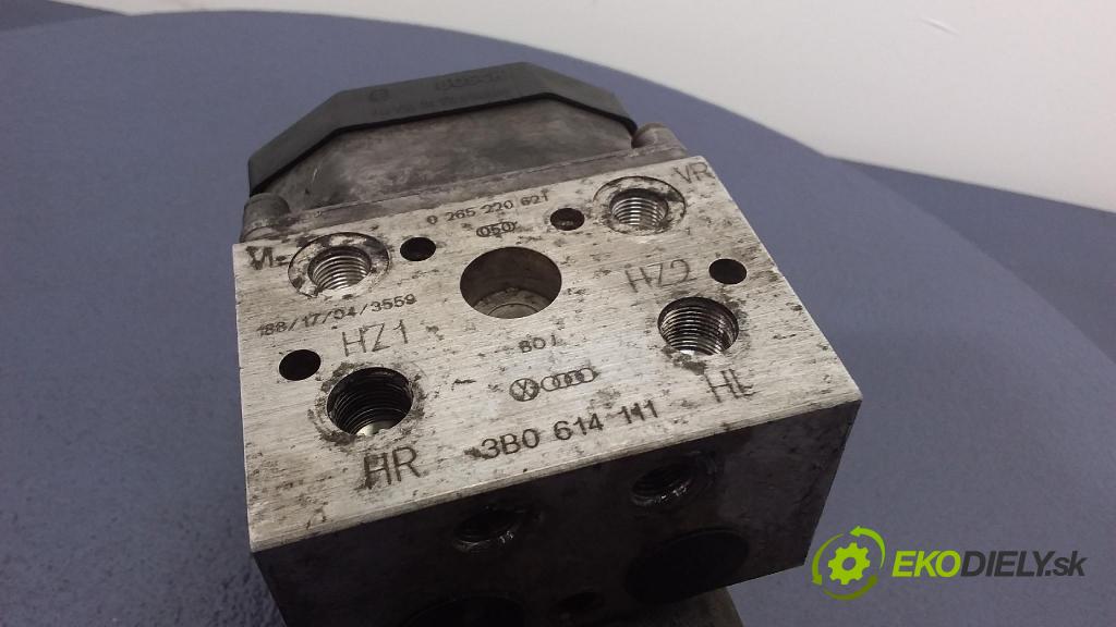 Volkswagen Passat 1.9 tdi 2001 čerpadlo ABS x 3B0614111HL