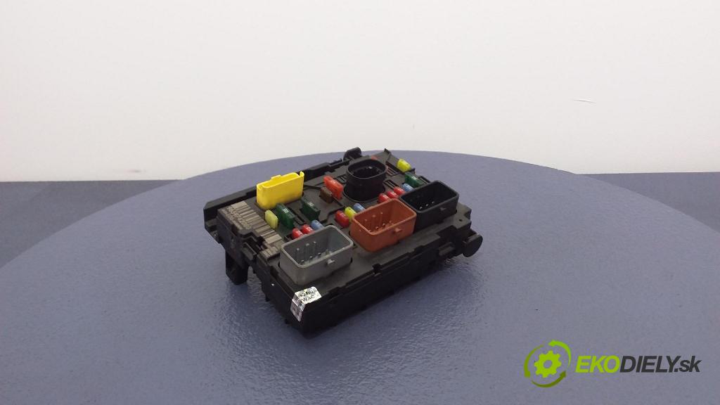 Peugeot 307 2005 skrinka Poistky: 9659742080