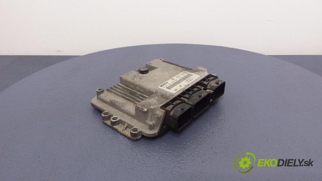 Renault Laguna 2006 riadiaca jednotka Motor: 8200527713