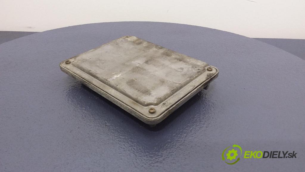 Volkswagen Golf 1998 riadiaca jednotka Motor: 038906018AN