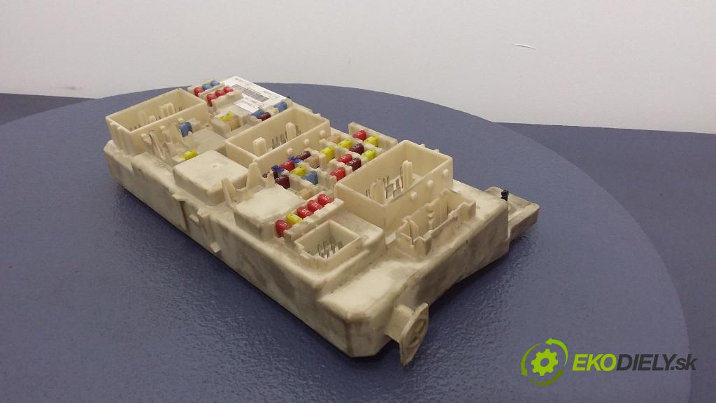 Ford C-max 2008 skrinka Poistky: 7M5T-14A073-DB