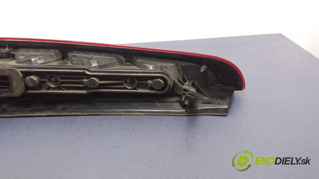 Ford C-max 2008 svetlo / reflektor zad Prava: Vonkajsia: 2SK009504