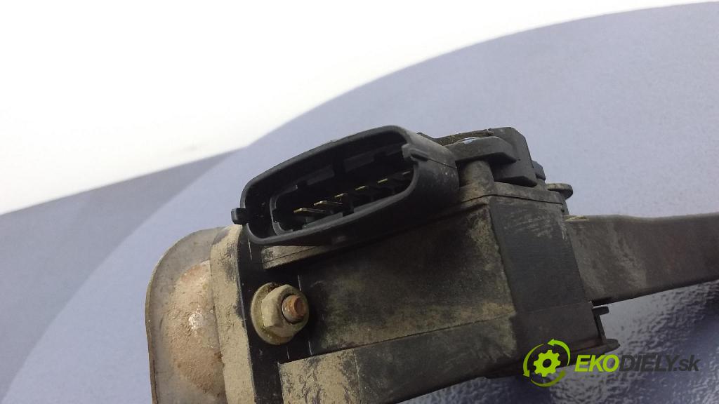 Hyundai Santa fe 2002 pedal Plyn: 32705-26000