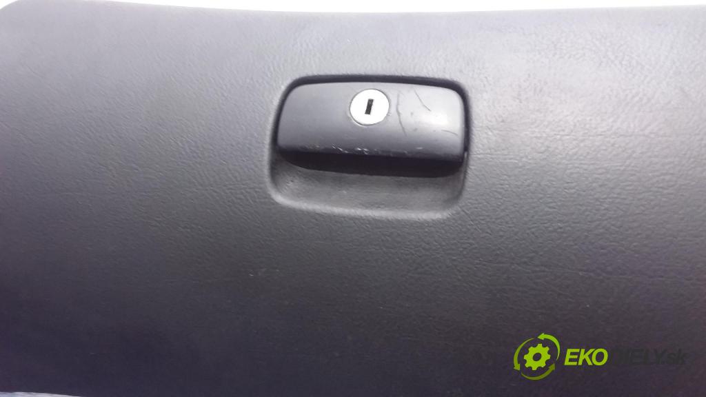 Volkswagen Passat 2002 kastlík 01