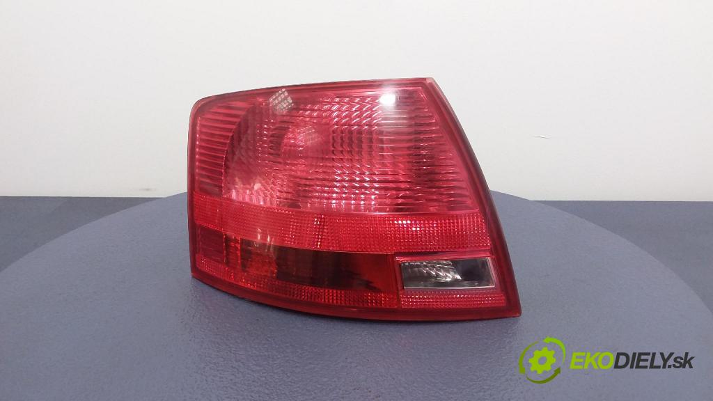 Audi A4 2006 svetlo / reflektor zad ľavá Vonkajsia: 15-446-1910L