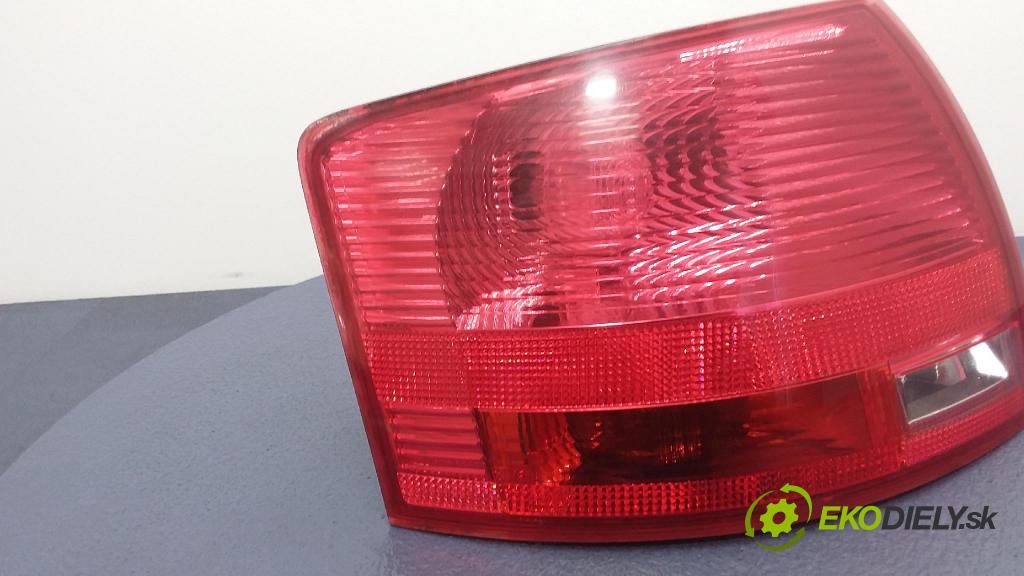 Audi A4 2006 svetlo / reflektor zad ľavá Vonkajsia: 15-446-1910L