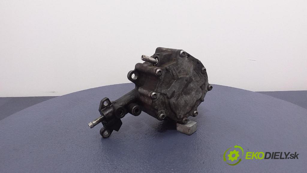 Audi A4 2006 čerpadlo vákuová 038145209C