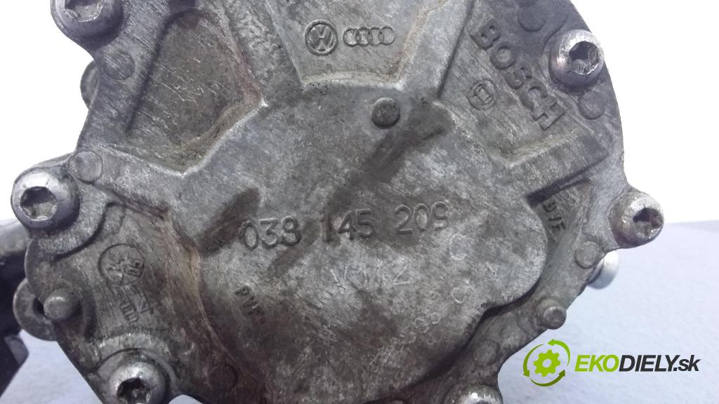 Audi A4 2006 čerpadlo vákuová 038145209C
