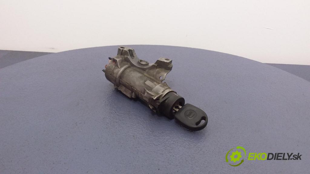 Seat Leon 2001 Spínač zapaľovania: 4B0905851C