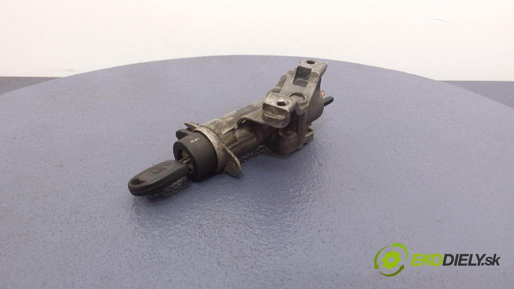 Seat Leon 2001 Spínač zapaľovania: 4B0905851C