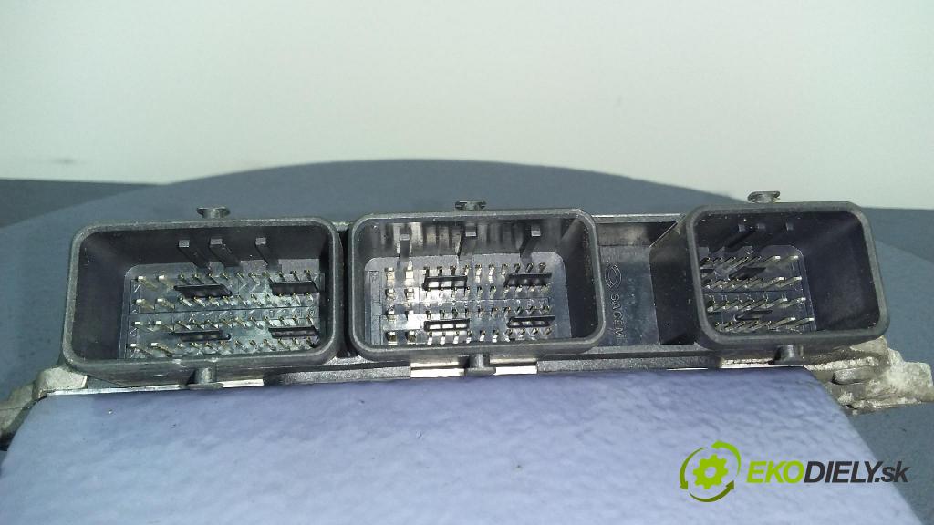 Renault Laguna 2006 riadiaca jednotka Motor: 8200444586