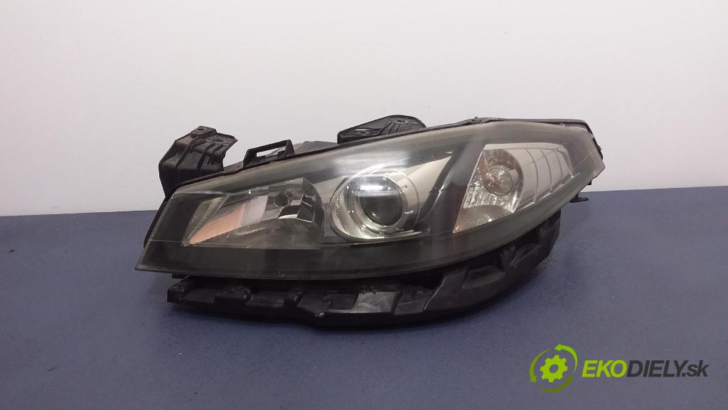 Renault Laguna 2006 Reflektor: Vľavo: 8200555905