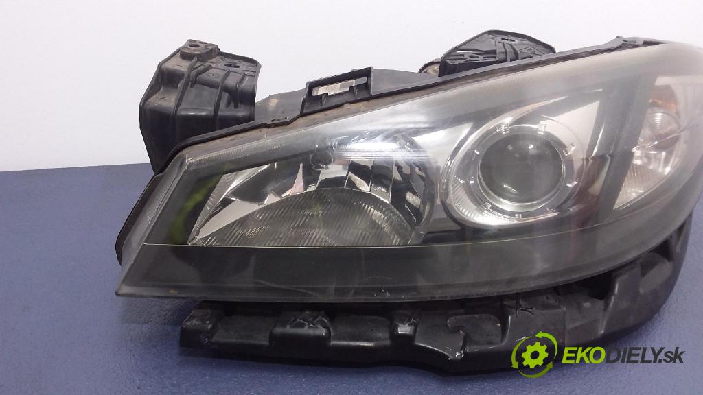 Renault Laguna 2006 Reflektor: Vľavo: 8200555905