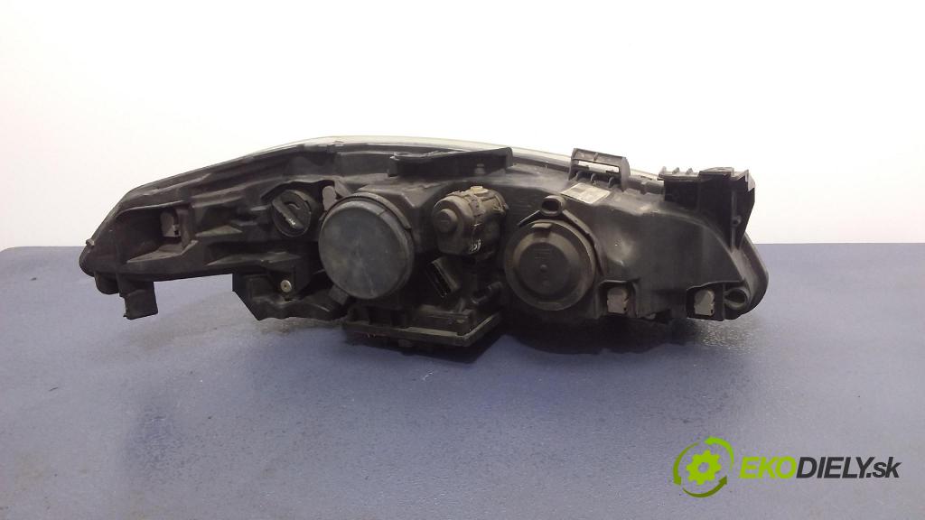 Renault Laguna 2006 Reflektor: Vľavo: 8200555905
