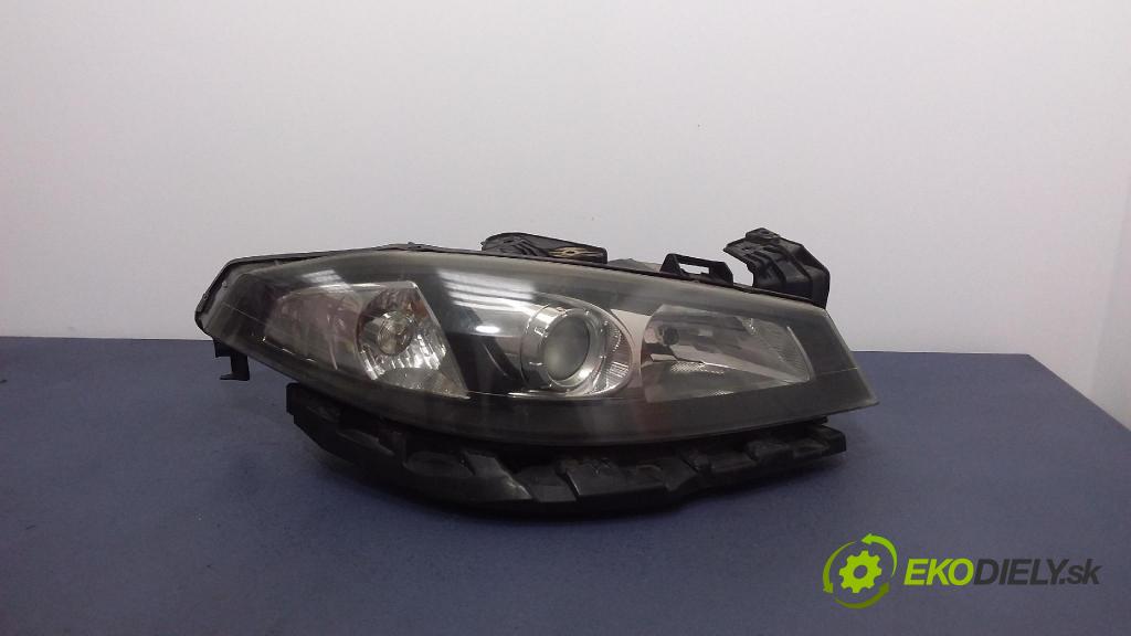Renault Laguna 2006 Reflektor: v pravo: 8200555906