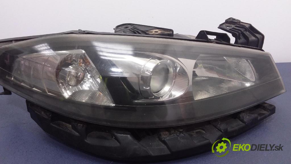 Renault Laguna 2006 Reflektor: v pravo: 8200555906