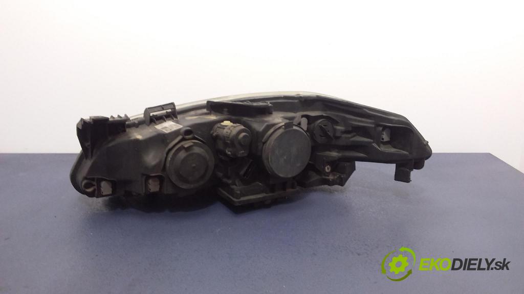 Renault Laguna 2006 Reflektor: v pravo: 8200555906