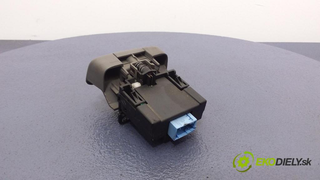 Renault Megane scenic 2004 prepínač Brzda: Ručná: 8200270265A