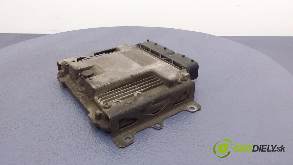 Alfa romeo 156 2004 riadiaca jednotka Motor: 55194364