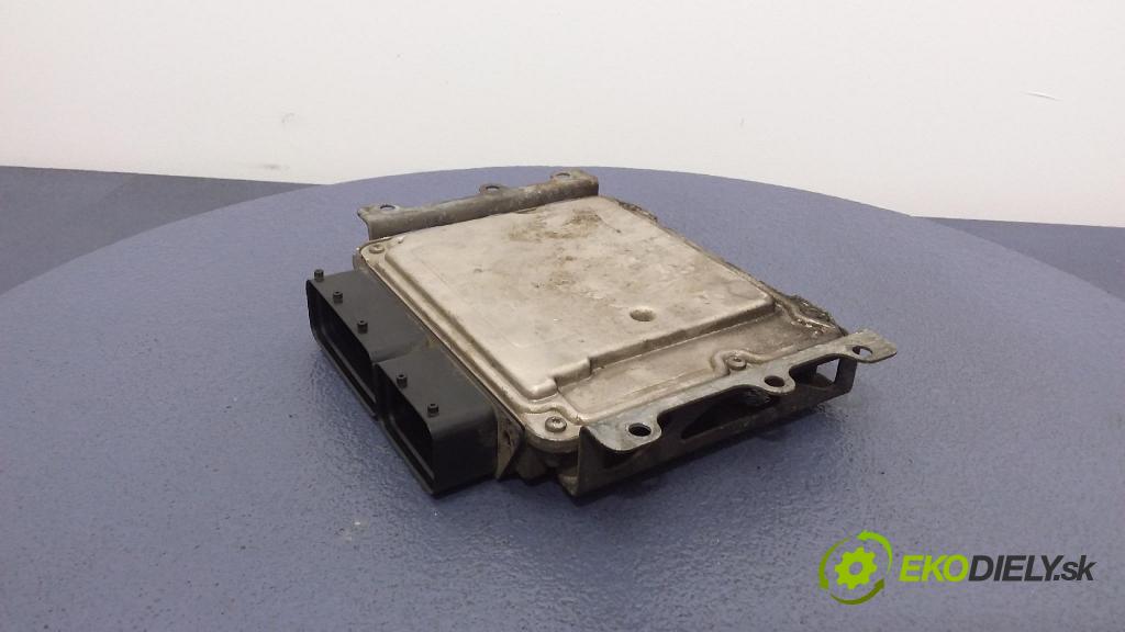 Alfa romeo 156 2004 riadiaca jednotka Motor: 55194364