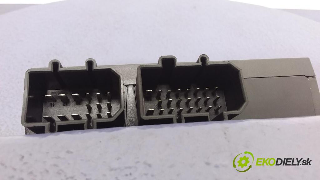 Volkswagen Passat 1999 riadiaca jednotka Komfortu 1C0959799B