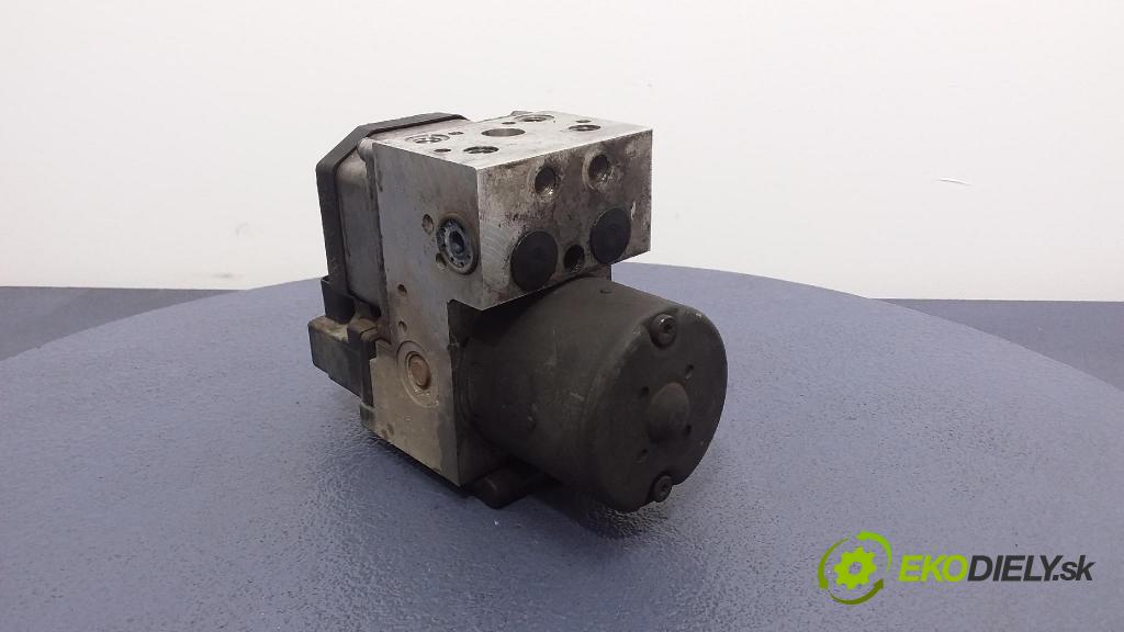 Volkswagen Passat 1999 čerpadlo ABS x 8E0614111AH