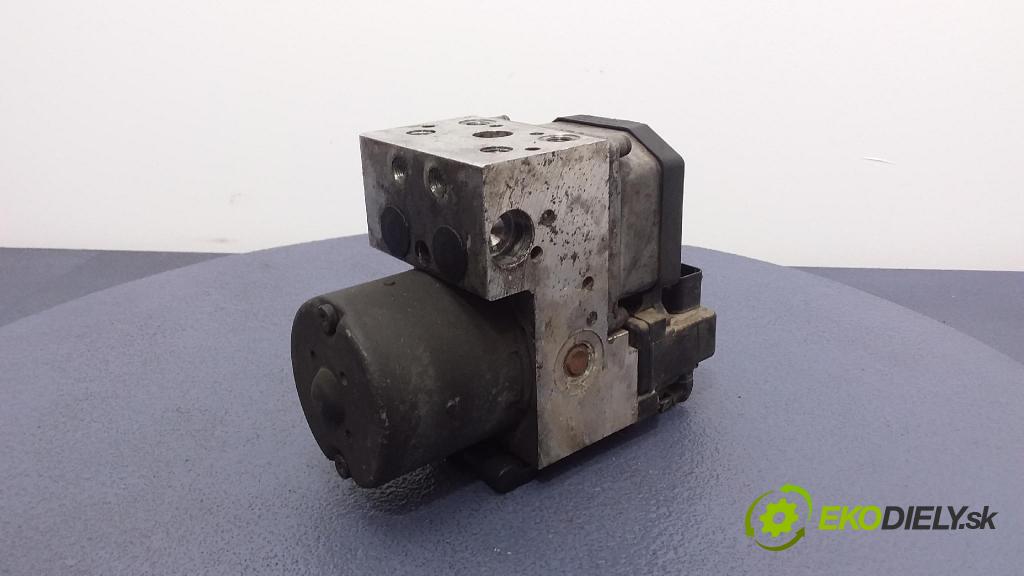 Volkswagen Passat 1999 čerpadlo ABS x 8E0614111AH