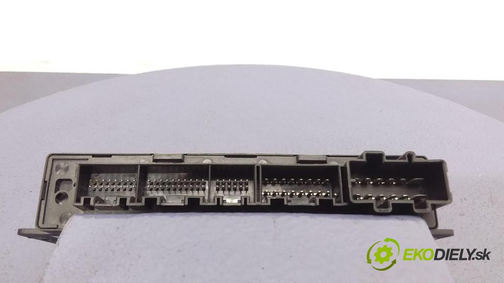 Audi A4 2001 riadiaca jednotka Komfortu 8E0959433AG