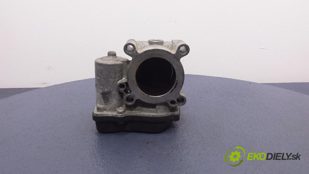 Skoda Fabia 2004 klapka 03C133062B