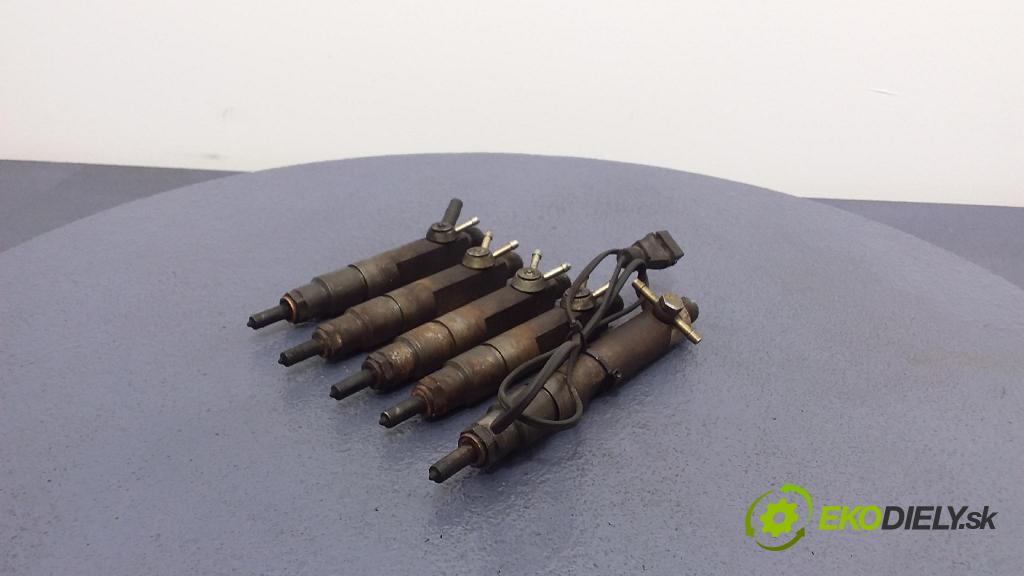 Audi A6 1997 vstrek 046130202E