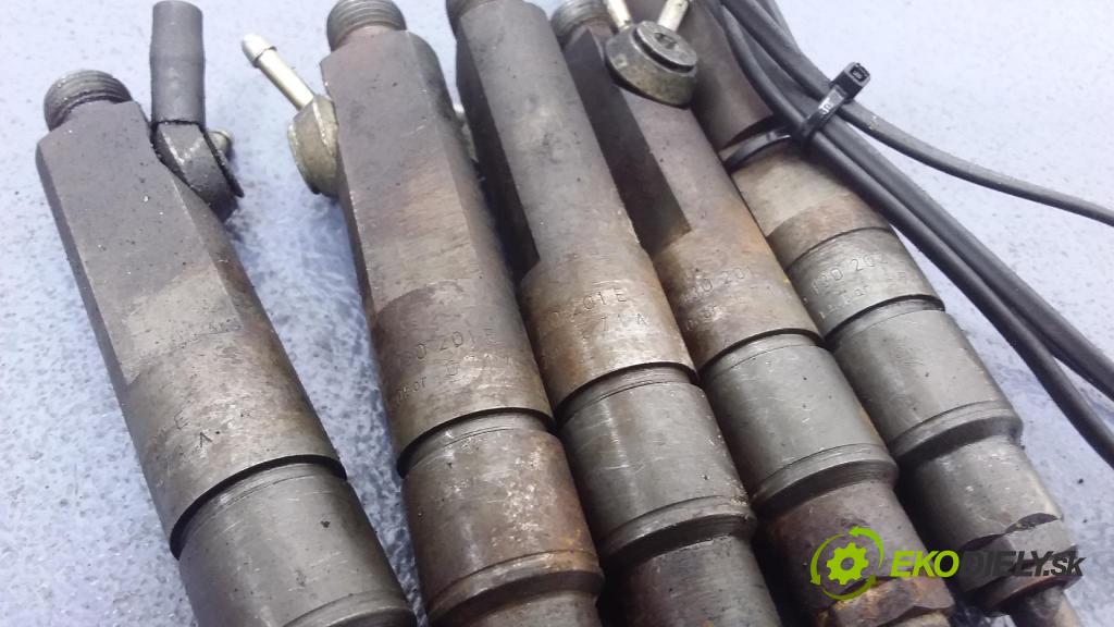 Audi A6 1997 vstrek 046130202E