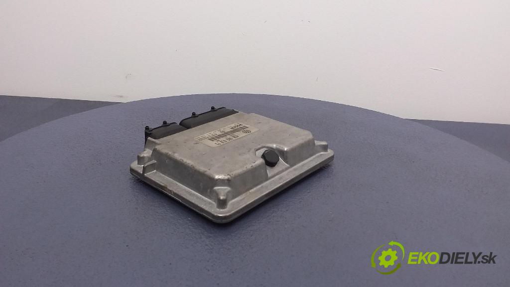 Vw Passat 1999 riadiaca jednotka Motor: 038906018FS