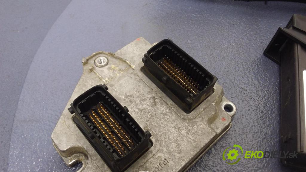 Opel Meriva-a 2005 riadiaca jednotka Motor: 55355043