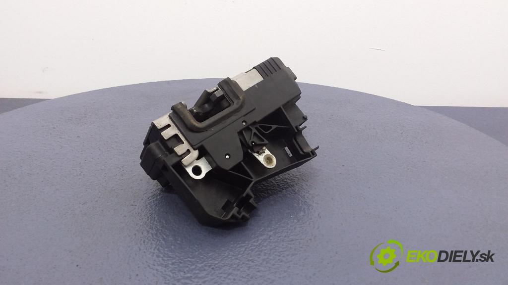 Opel Meriva-a 2005 zámok dvere Predné Vľavo: 13203899