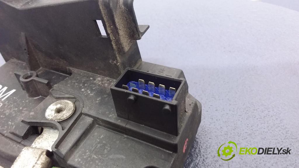 Opel Meriva-a 2005 zámok dvere Predné Vľavo: 13203899