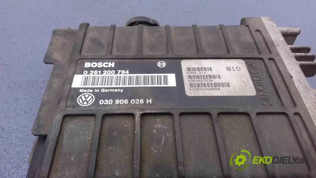 Vw Polo 1996 riadiaca jednotka Motor: 030906026H