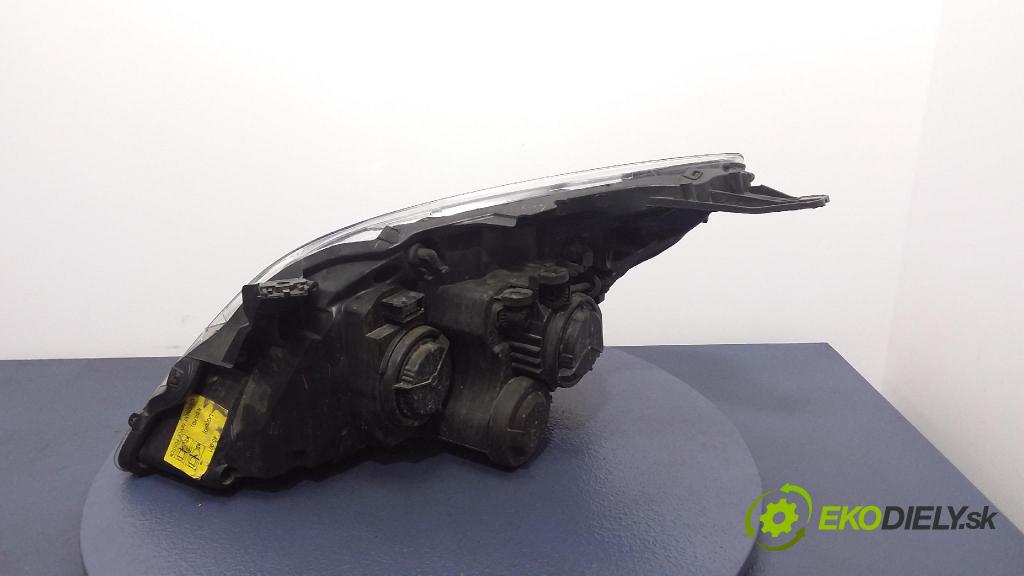 Opel Vectra 2005 Reflektor: v pravo: 084421148R