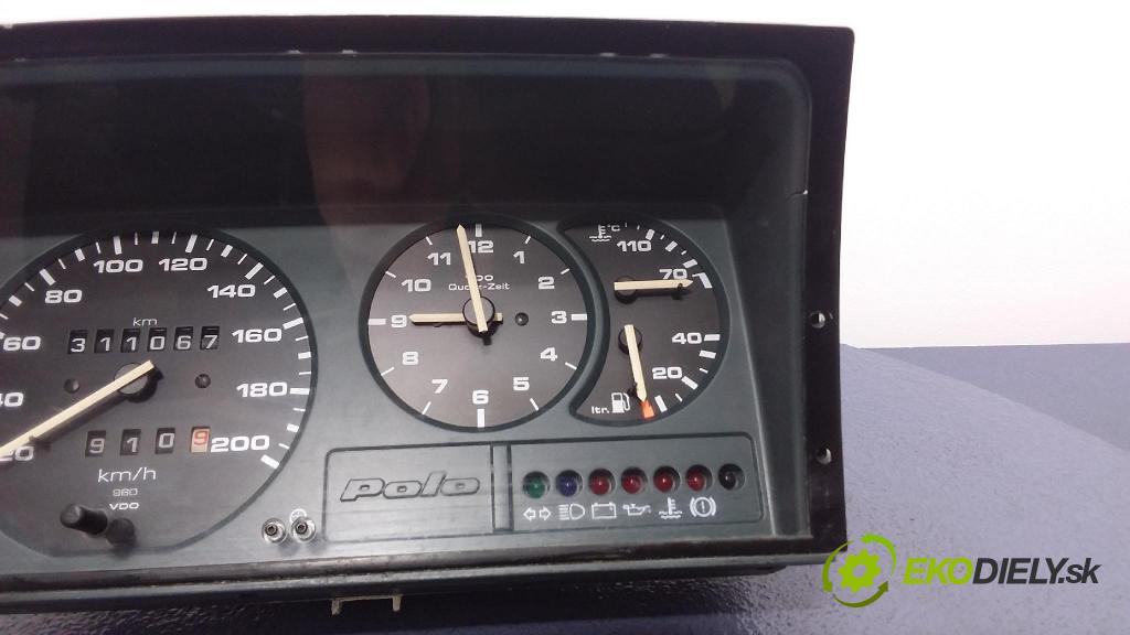 Volkswagen Polo 1993 prístrojovka/ budíky 867919033BL