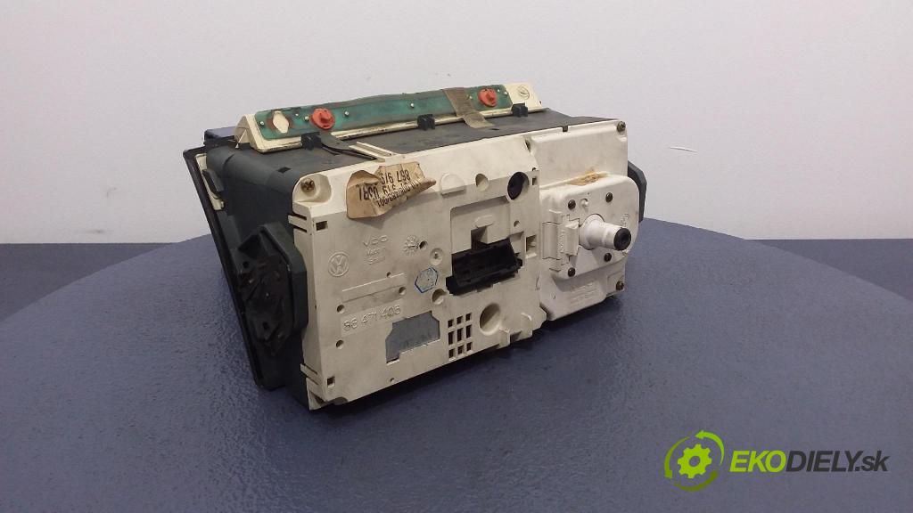 Volkswagen Polo 1993 prístrojovka/ budíky 867919033BL