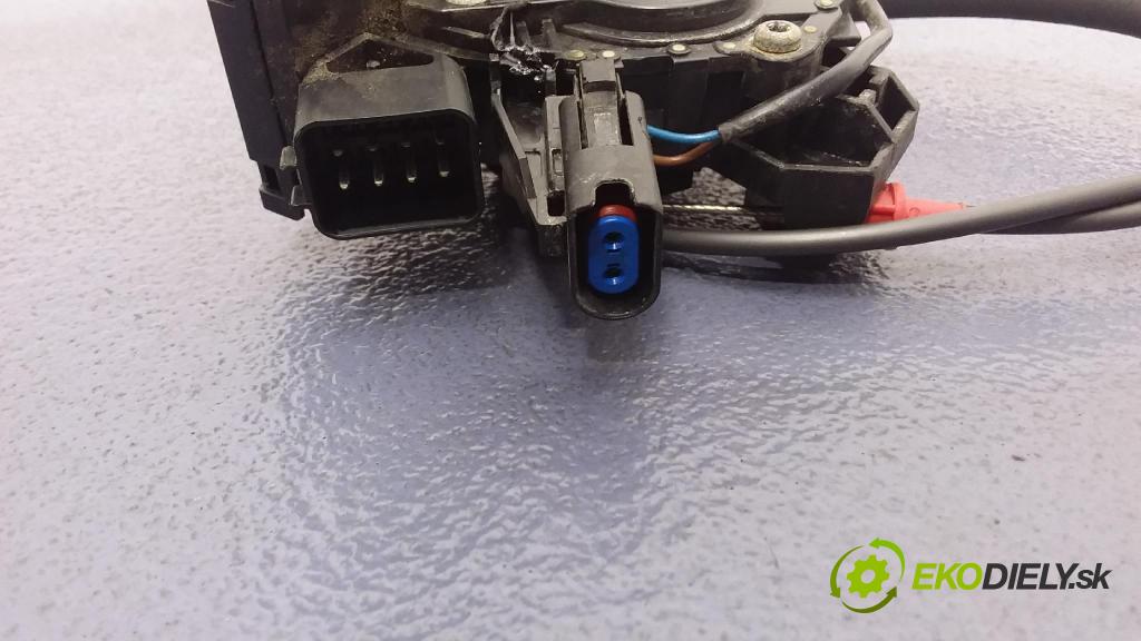 Jaguar X-type 2004 zámok dvere Predné v pravo: 1X13-219A44-CL