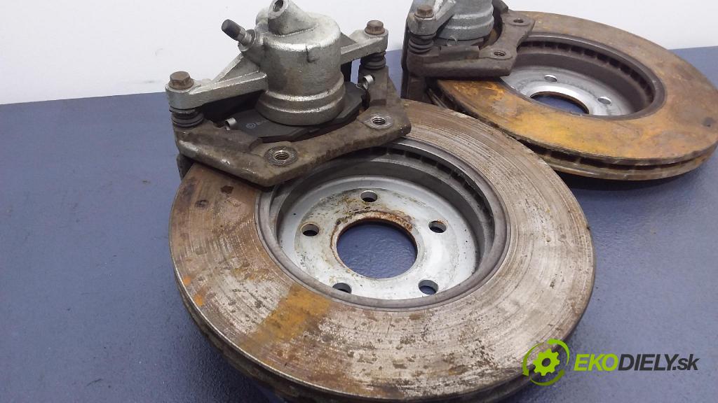 Jaguar X-type 2004 kotúč Brzda: pred 300 MM