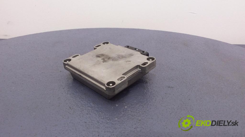 Opel Meriva-a 2005 riadiaca jednotka M210