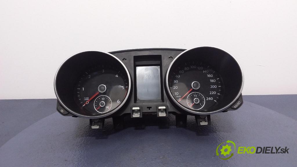 Volkswagen Golf 2009 prístrojovka/ budíky 5K0920870C