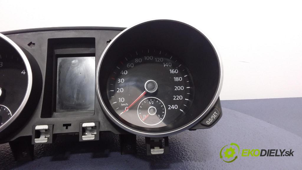 Volkswagen Golf 2009 prístrojovka/ budíky 5K0920870C
