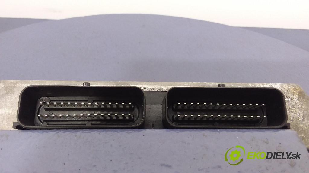 Chrysler Pacifica 2004 riadiaca jednotka 67R-014289