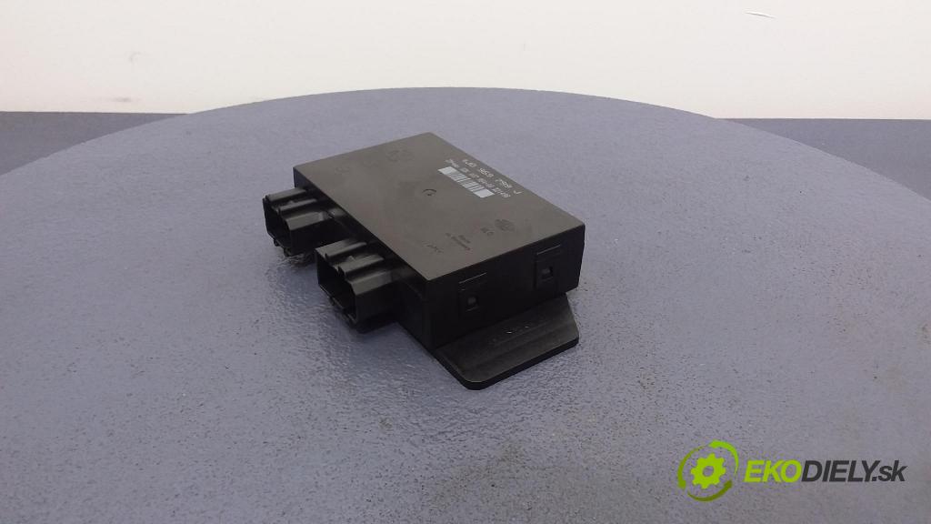 Volkswagen Passat 1998 riadiaca jednotka Komfortu 1J0959799J