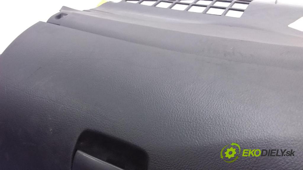 Volkswagen Passat 1998 kastlík 3B1857101