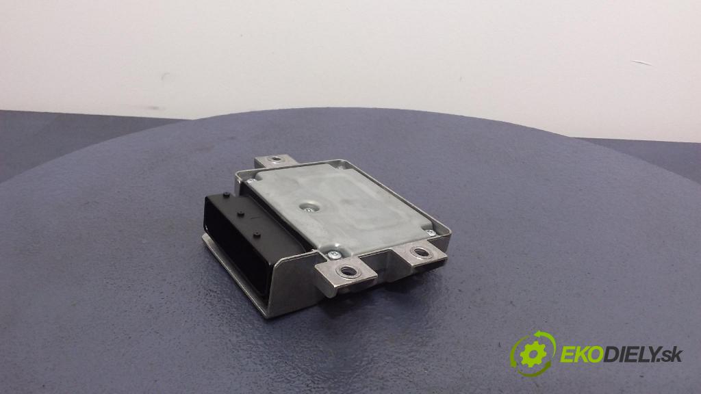 Volkswagen Passat 2005 riadiaca jednotka 3C0907801B