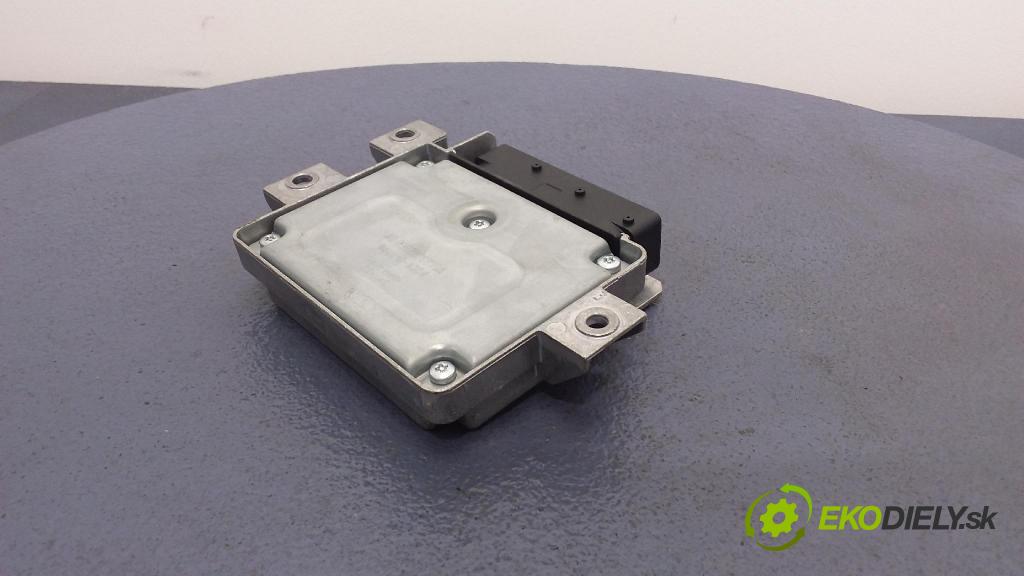 Volkswagen Passat 2005 riadiaca jednotka 3C0907801B